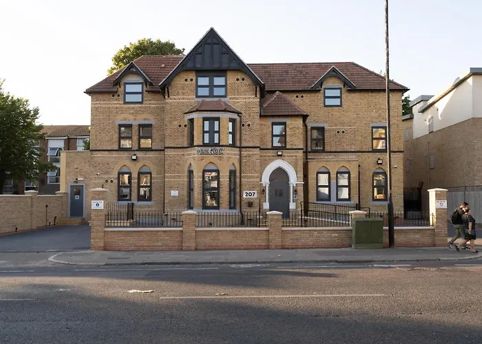 Dc, StratfordHotel Londra